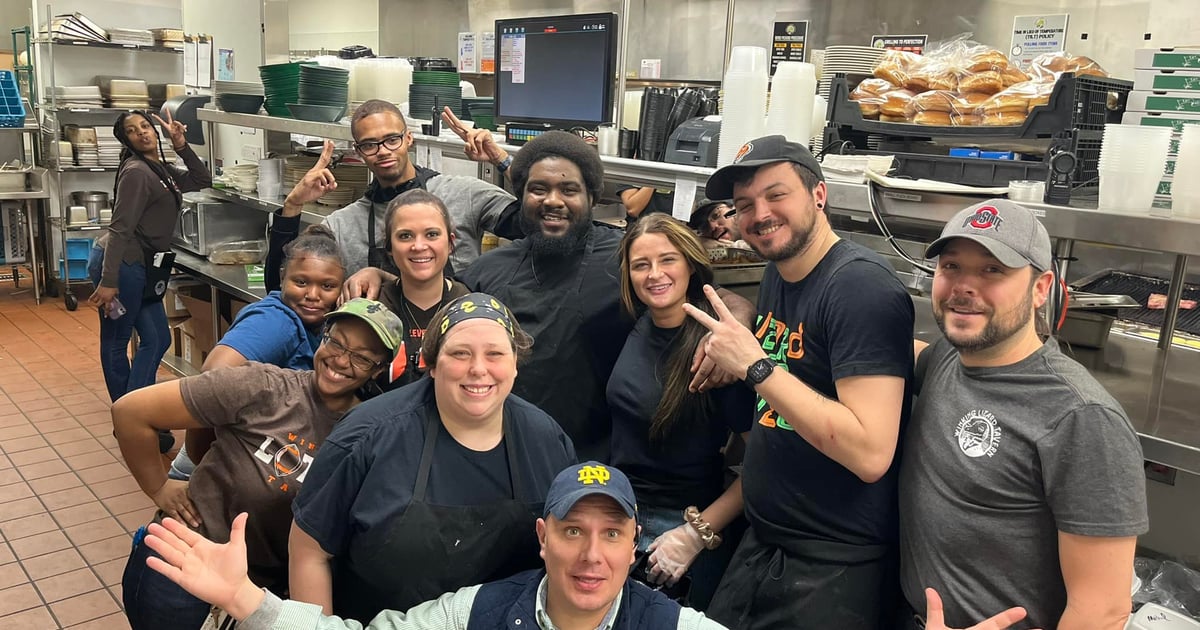 Join Our Team - Winking Lizard Tavern