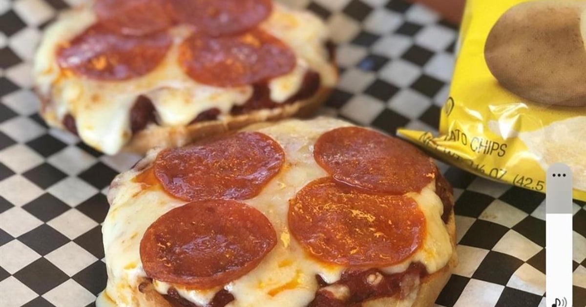 Pepperoni Pizza Bagel Our Menu Roadees' Cafe Restaurant in