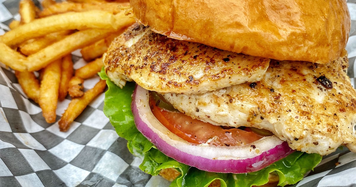 Chicken Sandwich Combo Menu Grinderz American Restaurant in