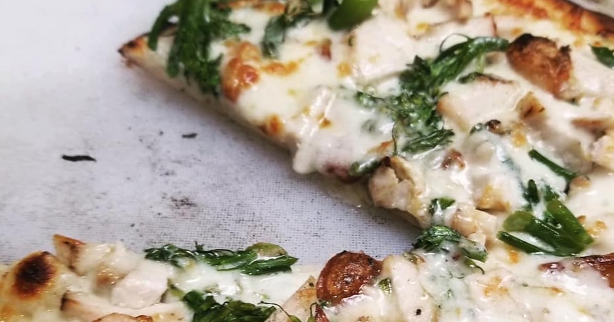 Vinny's Pizzeria Menu Vinny's Uptown Grill Restaurant in Bay City, MI