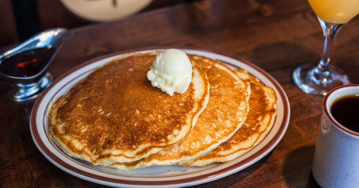 breakfast-oddfellas-pub-eatery-auburn-bar-grill-in-auburn-wa