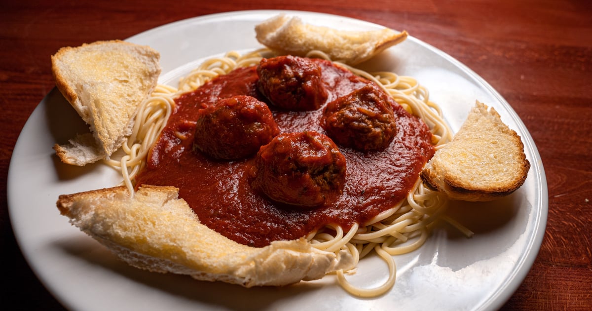 Spaghetti Splendaro and Meatballs - Deano's Pizza - Restaurant in LA