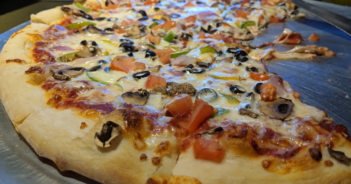 Pizza Joint Pizza Joint / Stagecoach 66 Motel Pizza Restaurant in