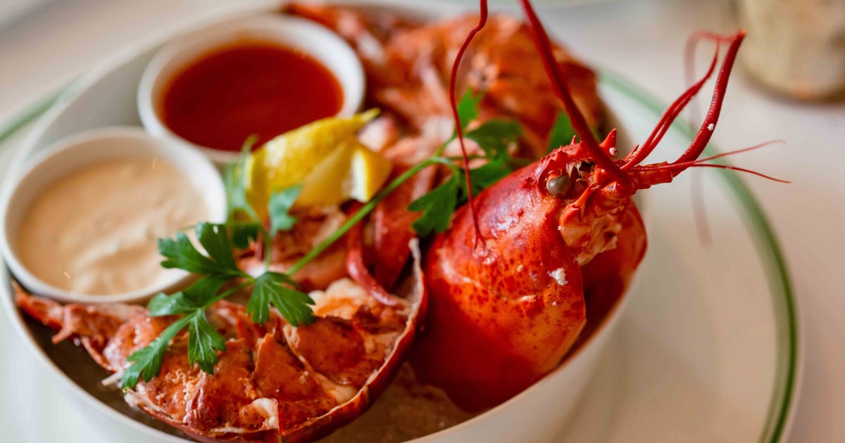 Lobster Cocktail Brunch The Annie Café & Bar American Restaurant