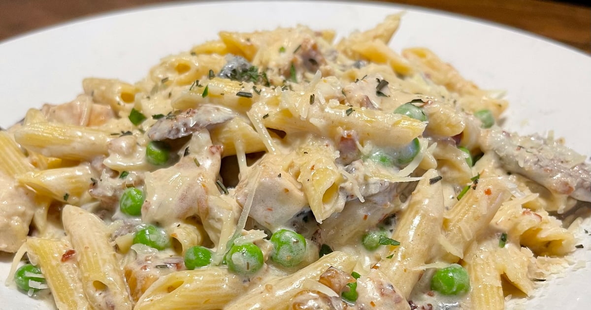 Alfredo Pasta - Lunch & Dinner - Pepper's Fireside Grille - Bar & Grill ...