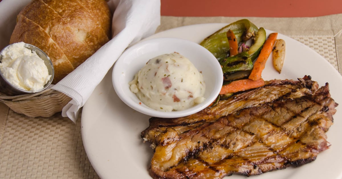 BBQ Brisket Lunch & Dinner Lulu's Restaurant and Sports Bar