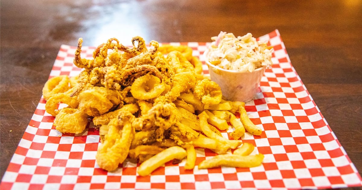 Calamari Menu Lobster Cooker And Pub Restaurant In Freeport ME