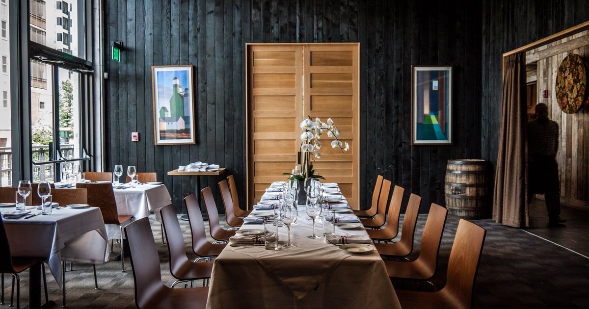 Distillery Private Events White Oak Kitchen & Cocktails