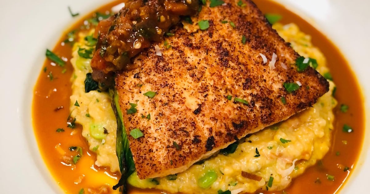 Cravings Wine Bar & Grille Restaurant in Woodbury, MN