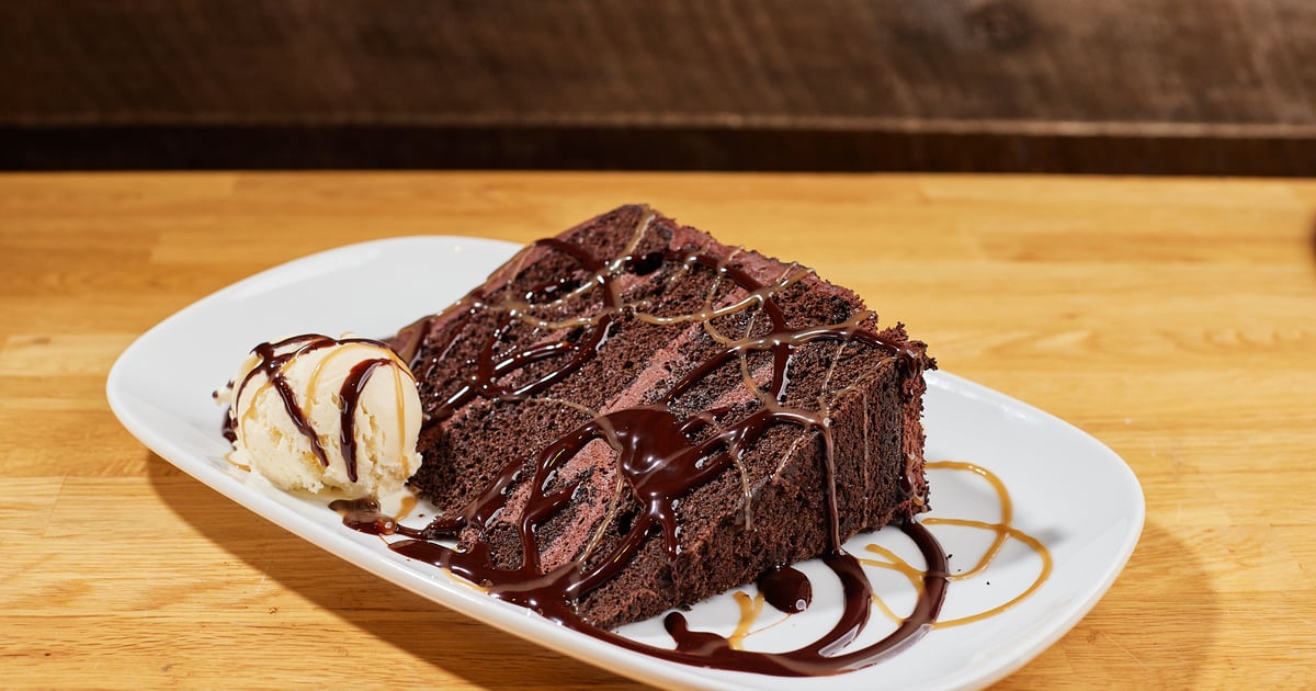 トップス LGB TK15 CHOCOLATE Death By Chocolate Cake - Full Tilt Tavern - Food and Sports Bar
