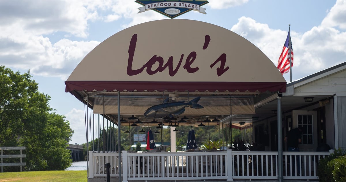 Contact Love's Seafood Seafood Restaurant in Savannah, GA