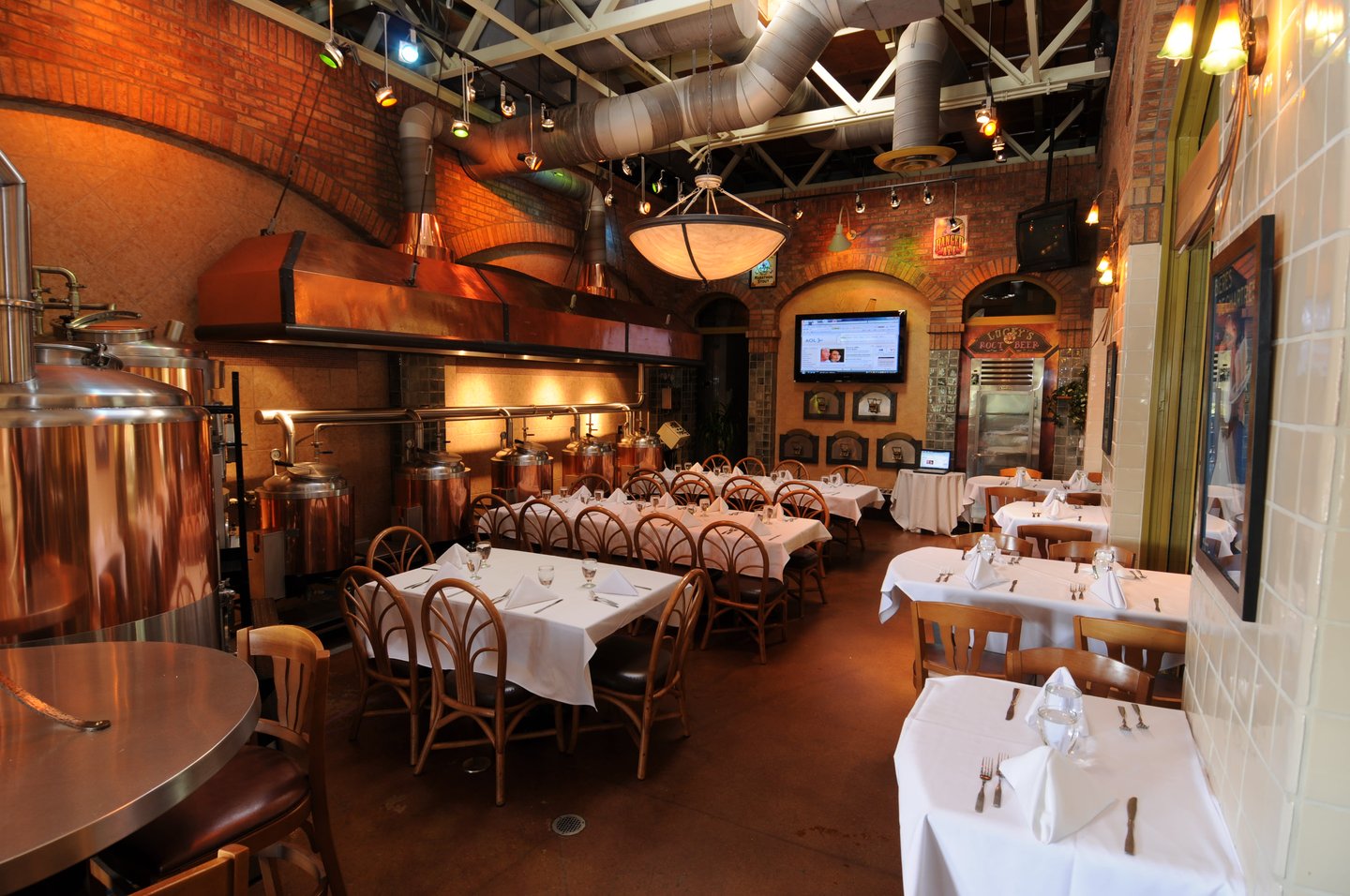 private-dining-geezers-restaurant-in-santa-fe-springs-ca