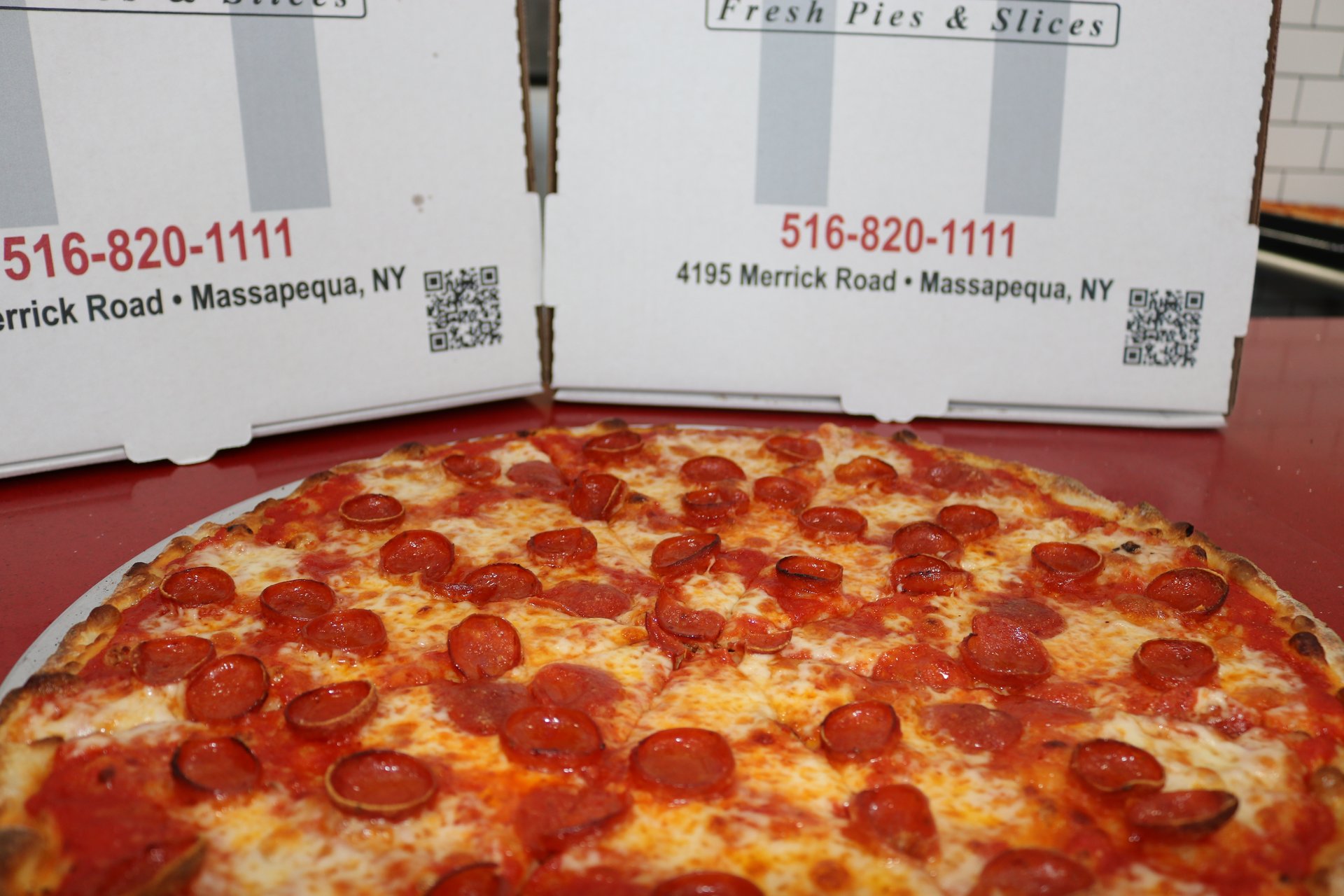 How Many Slices in a 16 Inch Pizza? Find Out Now!