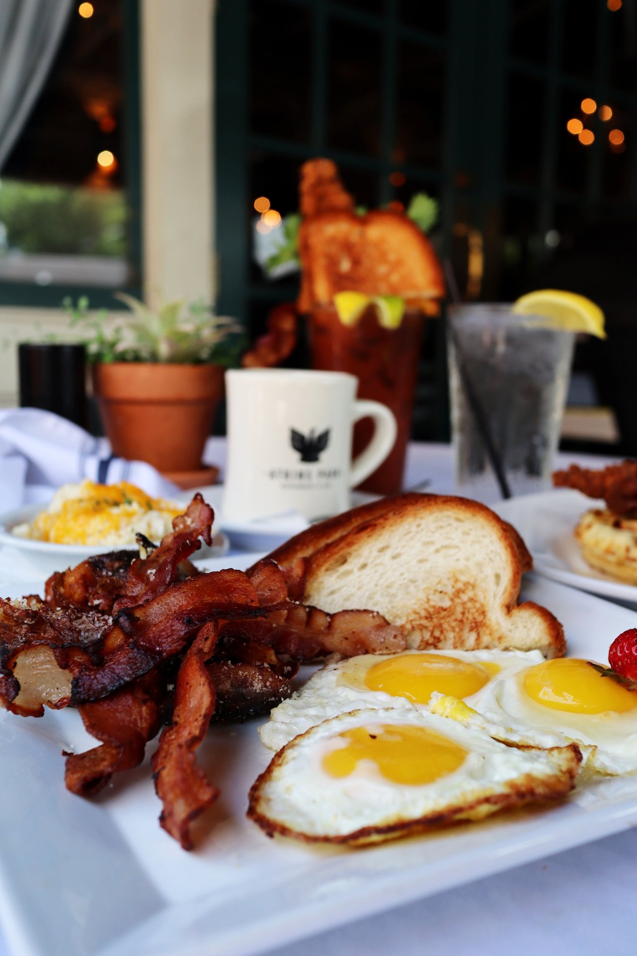 Breakfast brunch deals near me