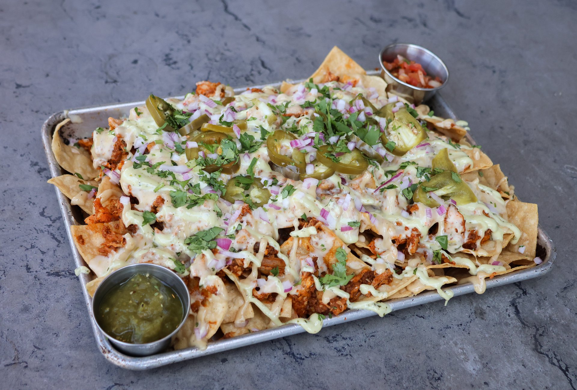 DRT タイニークラッシュ Cheese Head Nachos　ステッカー付き Crazy Nachos - Farmers Brewing Restaurant & Taproom - Restaurant