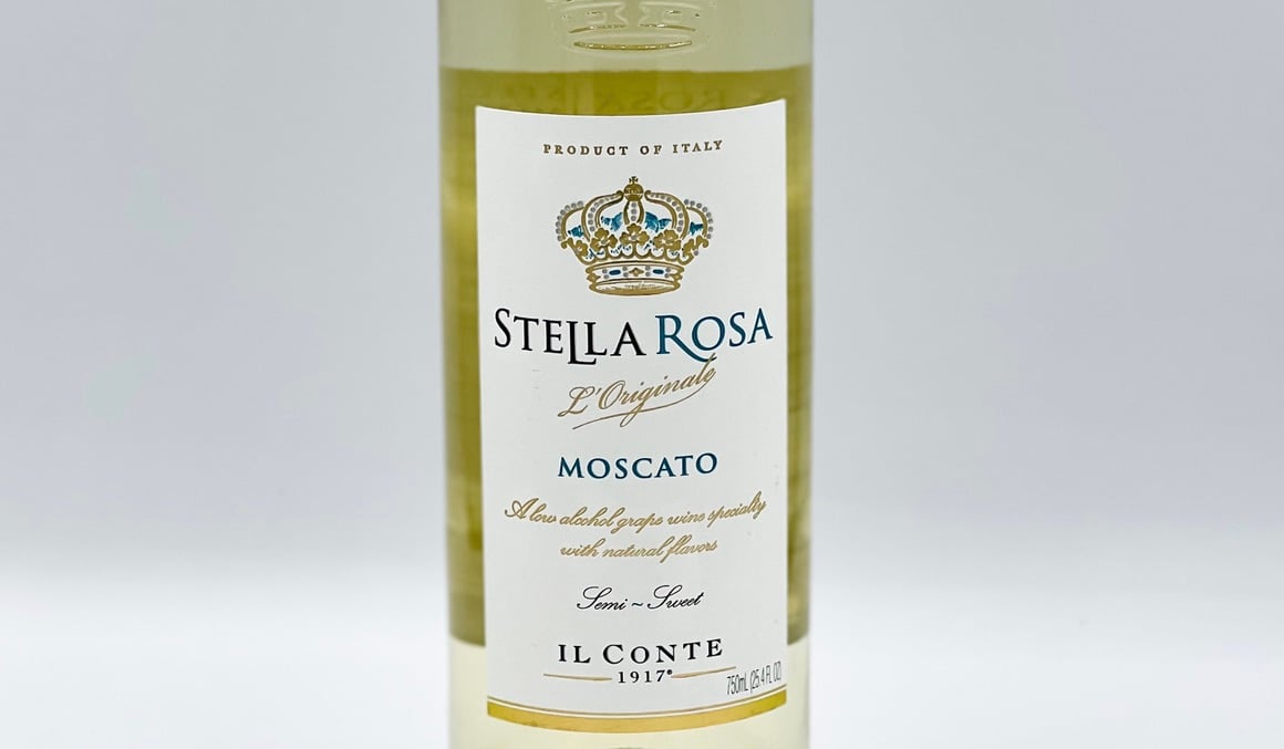 Moscato, Stella Rosa L'Originale, Italy - Aqua Terra Bistro - Fine
