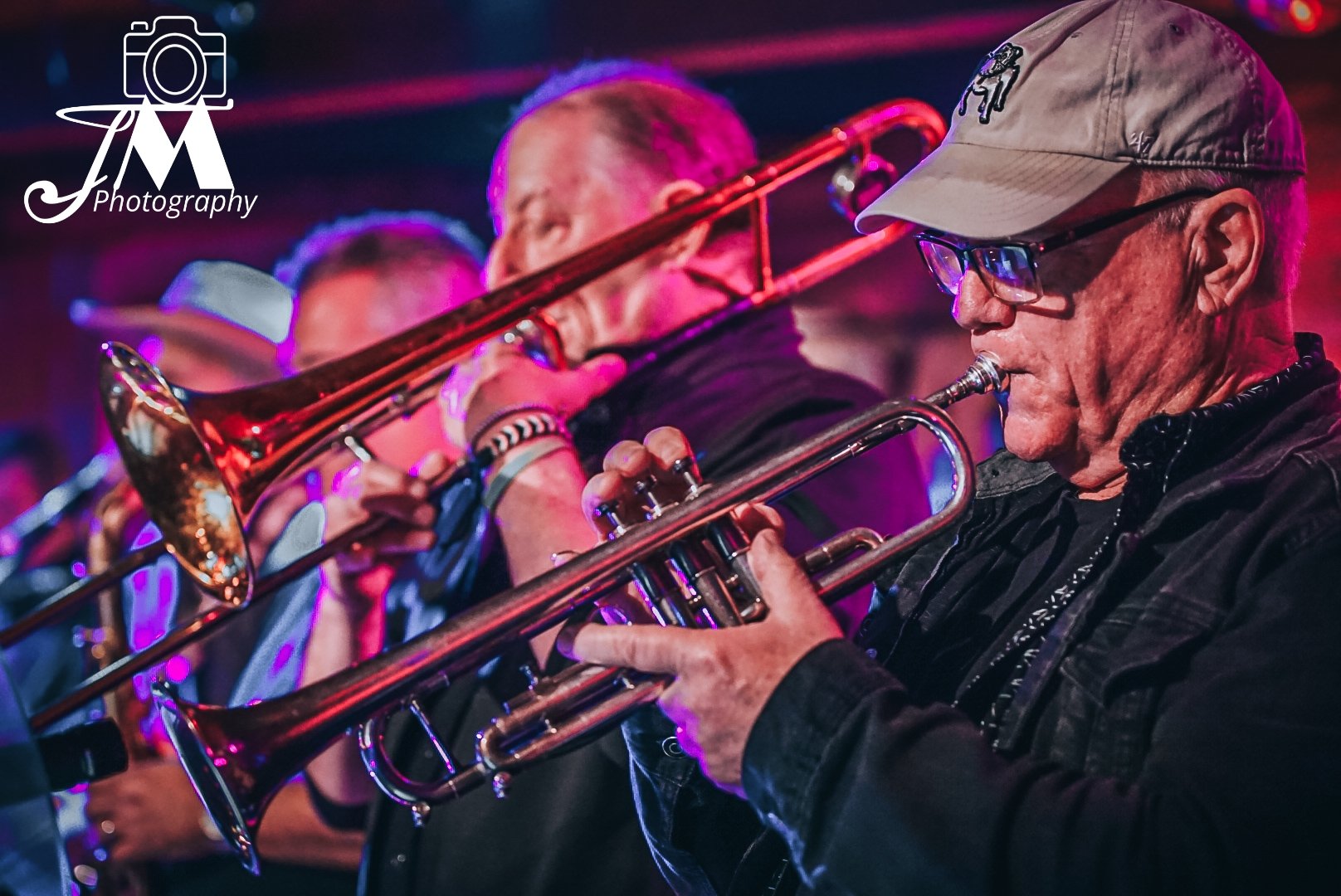 Back to Luckys night World Famous Handlebar J BBQ Restaurant & Bar