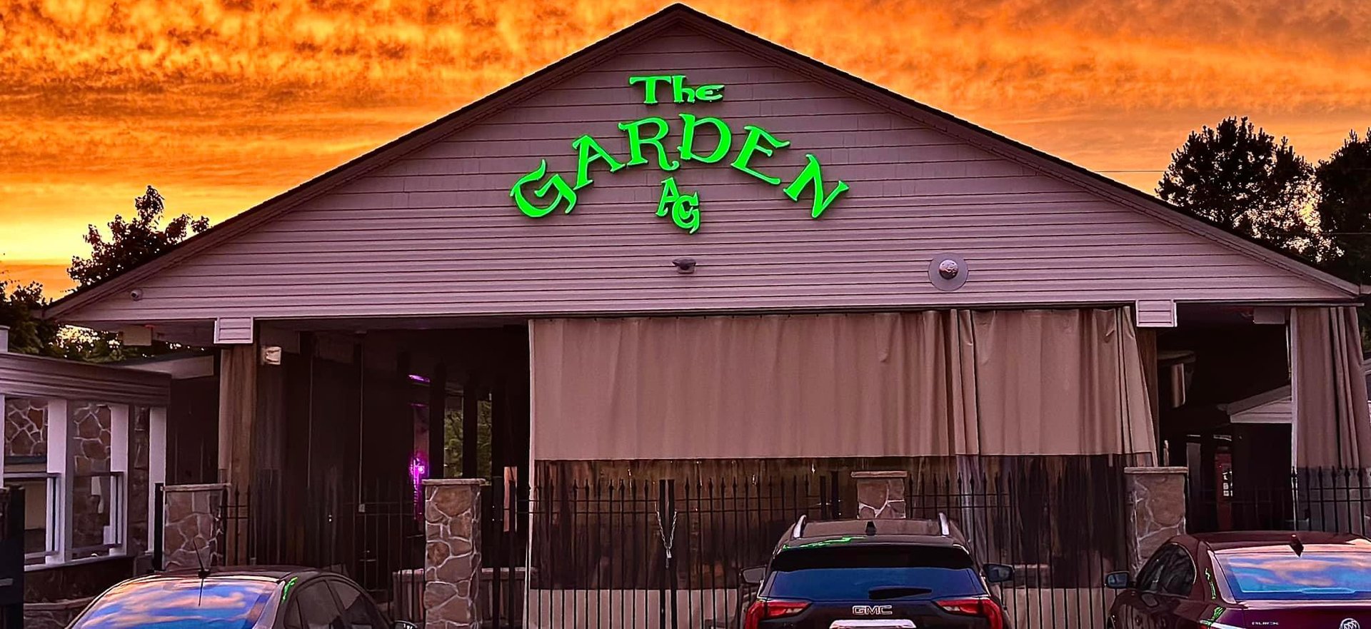The Garden - Angry Ginger Irish Pub - Irish Restaurant in
