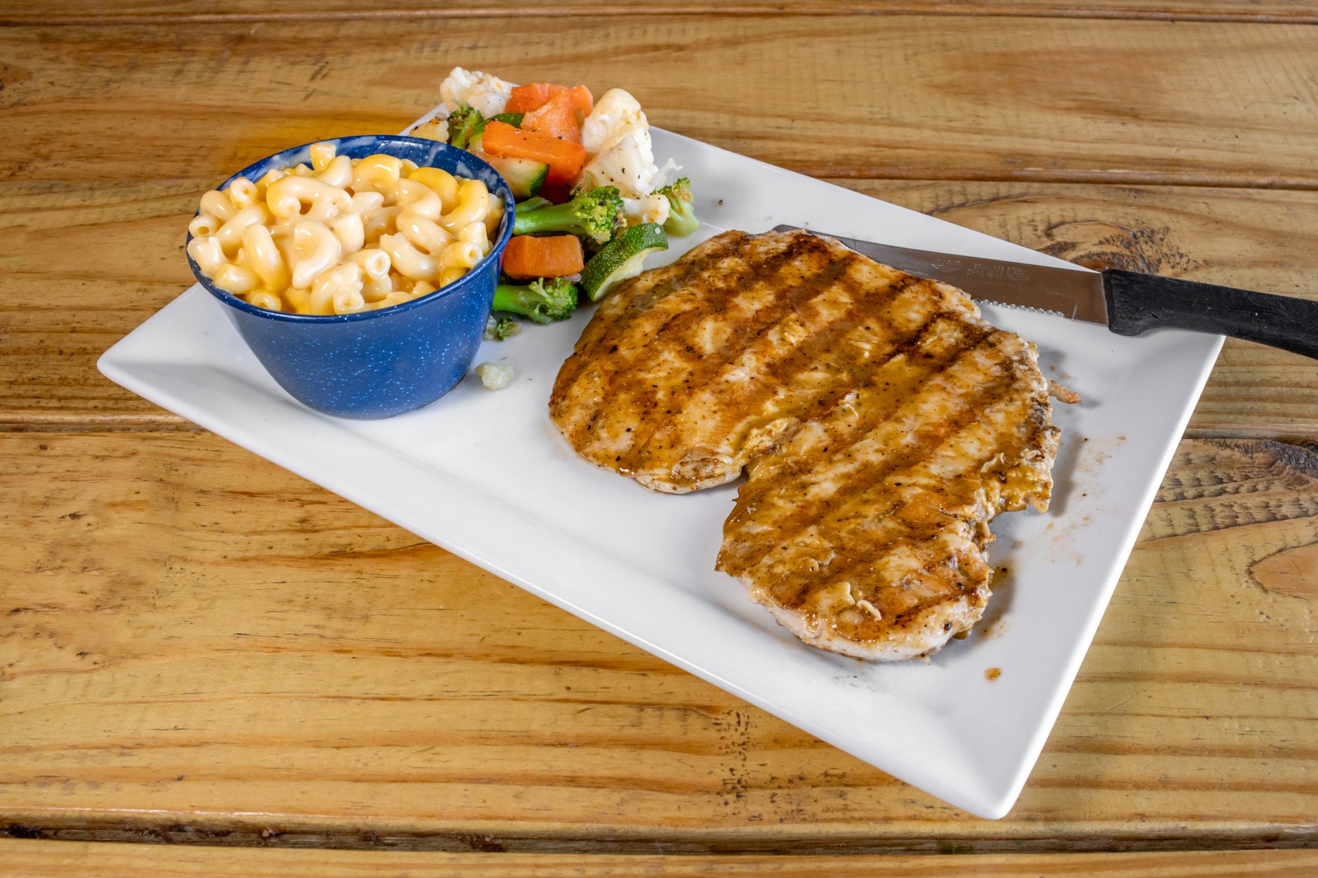 Restaurant The Oaks Charcoal Chicken Pollo Con Champinones La