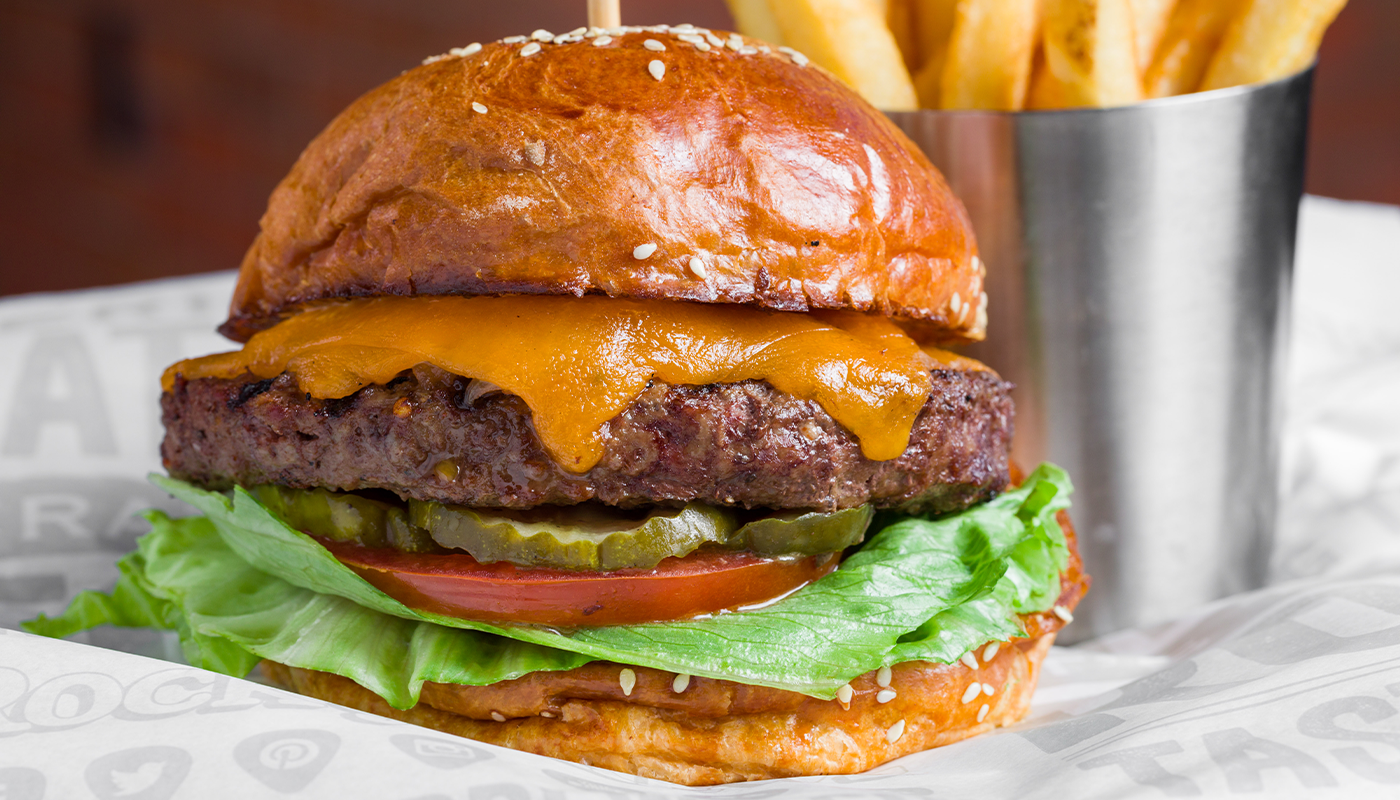 plejeforældre velstand Mål Backstage Burger - Food - Rock & Brews - American Restaurant