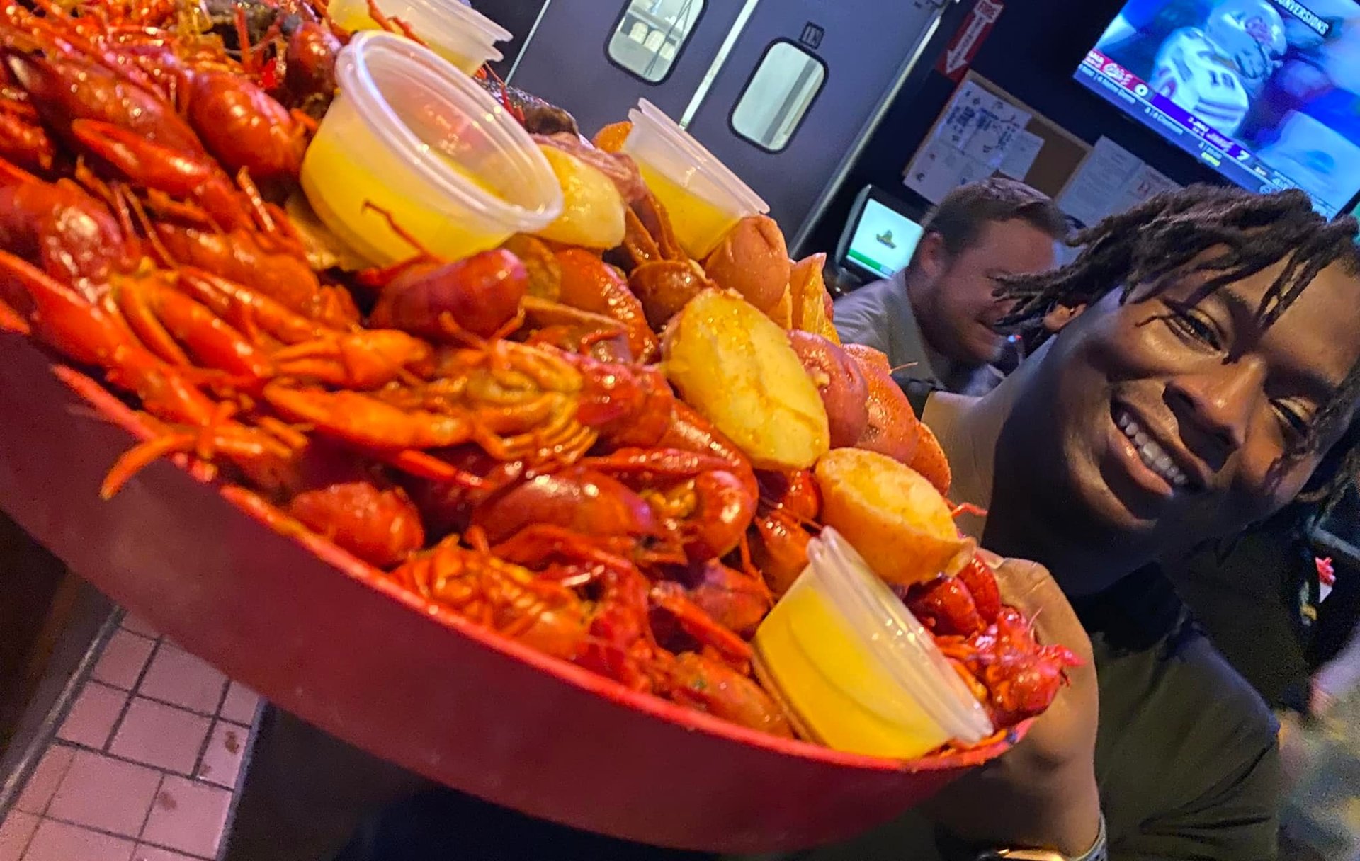 \ud83c\udfc8 MNF at #TastyTails tonight! \ud83e\udd9e We have fresh, live crawfish ...