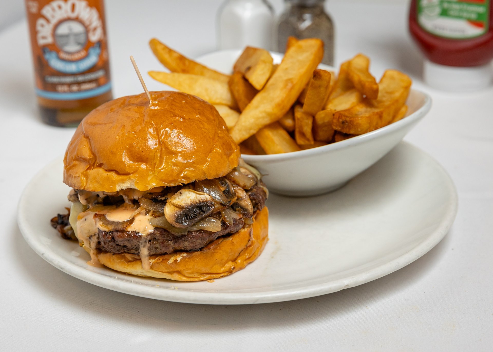 Schwartz Burger - Lovi's Deli - Delicatessen in Calabasas, CA