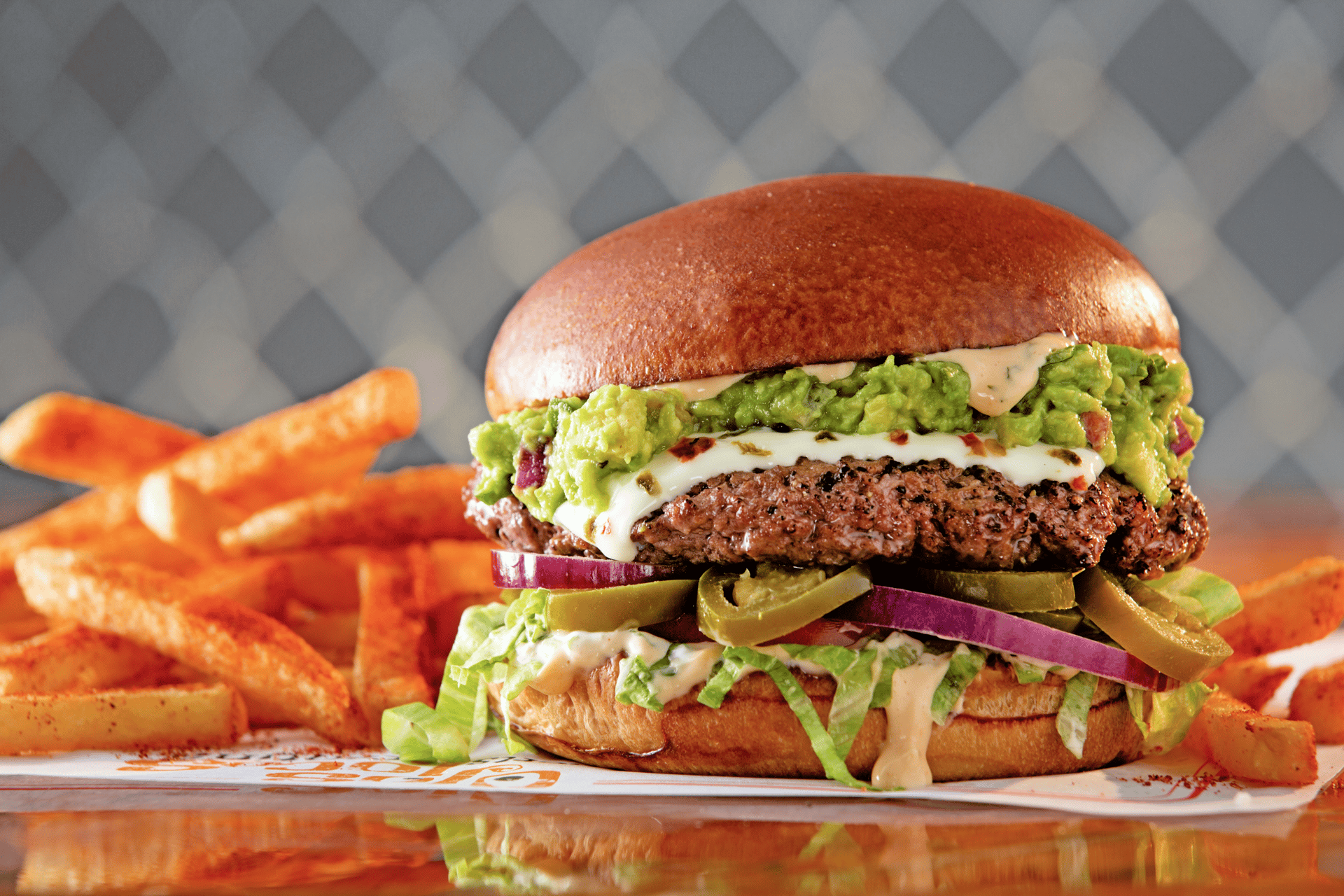 YUCATÁN BURGER - Ojos Locos Sports Cantina - Sports Bar