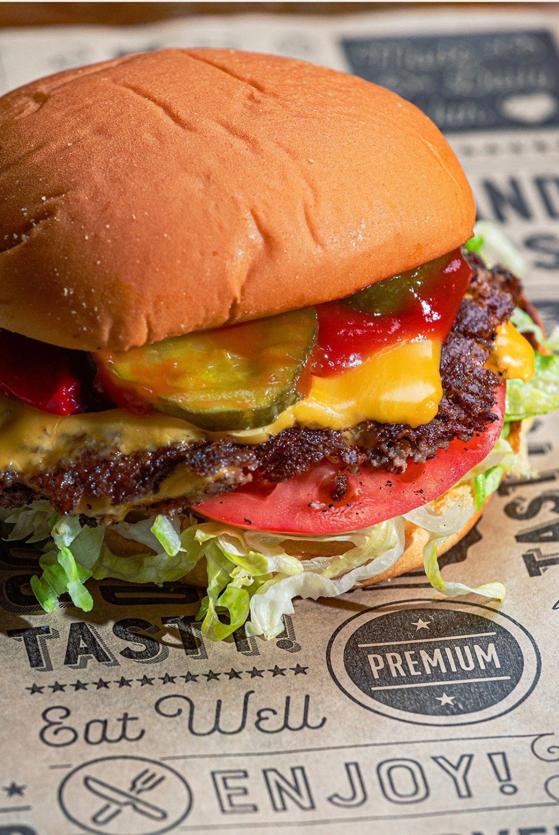 Classic Cheeseburger - Main Image