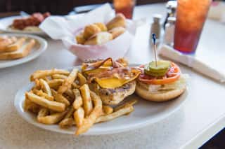 41-grilled-chicken-sandwich-near-me-restaurant-pictures