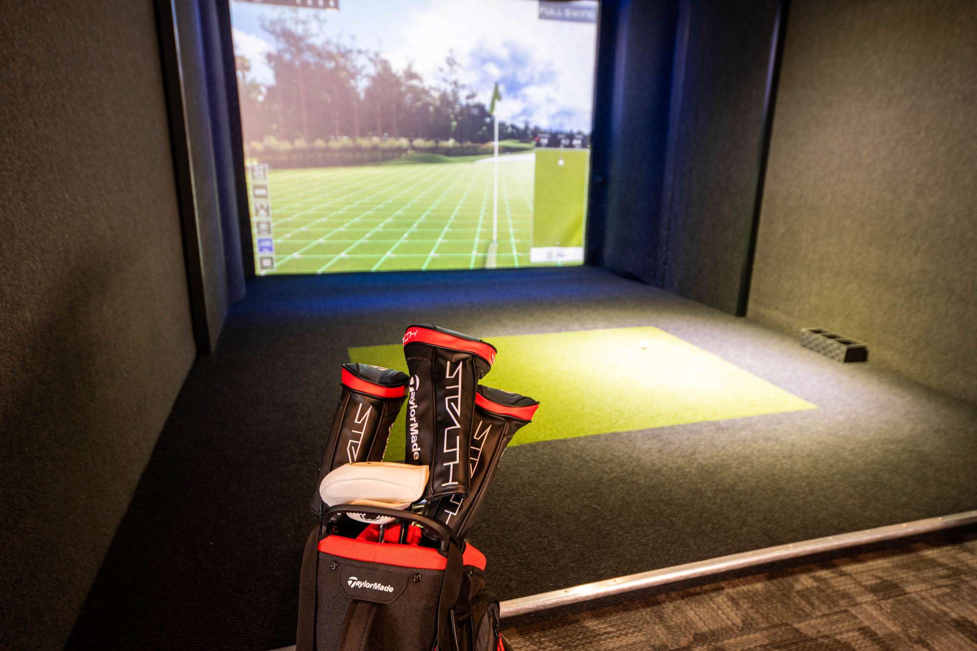Tapin Golf Bar - Photo 6