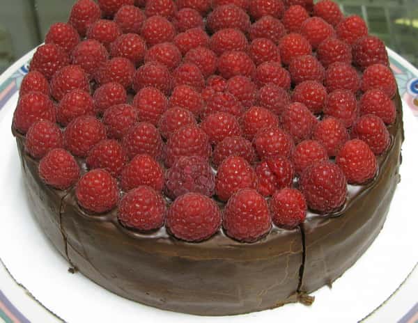 chocolate raspberry cake
