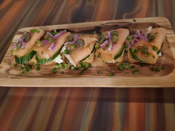 ~ petite smoked salmon toast bites