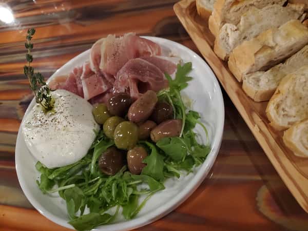 ~ prosciutto + black truffle burrata