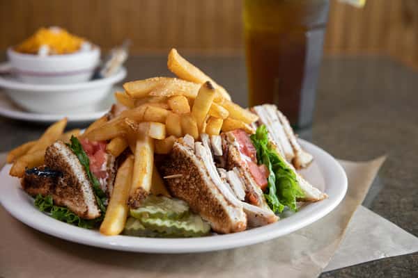 salad with fries