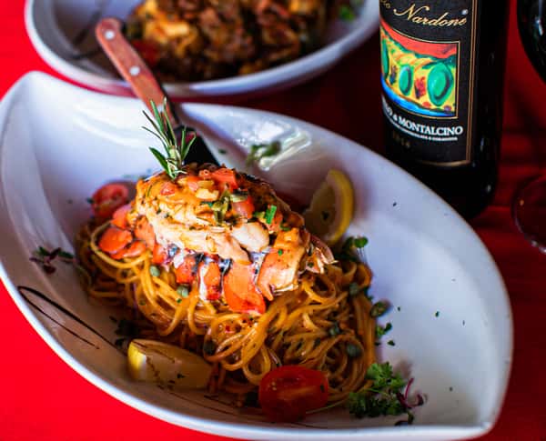 Fresh pasta lobster saffron
