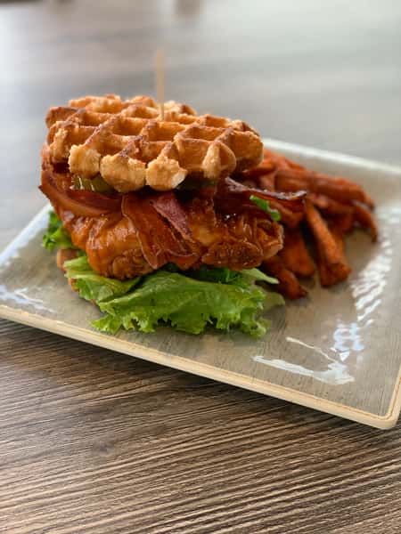 Nashville Hot Chicken n Waffle!