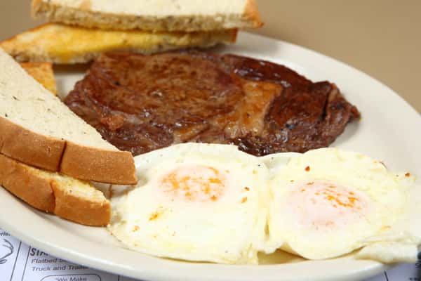 The Snyder's Bonfire American Restaurant in Leechburg, PA