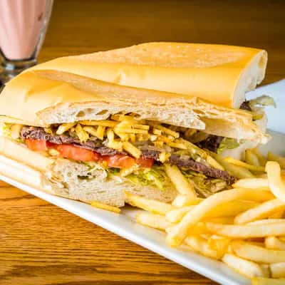 Pan Con Bistec