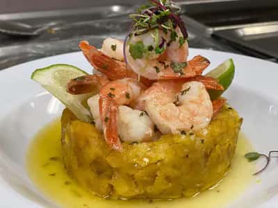 Camarones al Ajillo