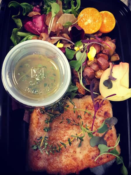 "Pritong Salmon Isda" (Pan-Seared Salmon)
