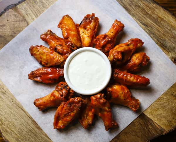 WINGS (12) - The Backyard Grill - Family Restaurant in Houston, TX