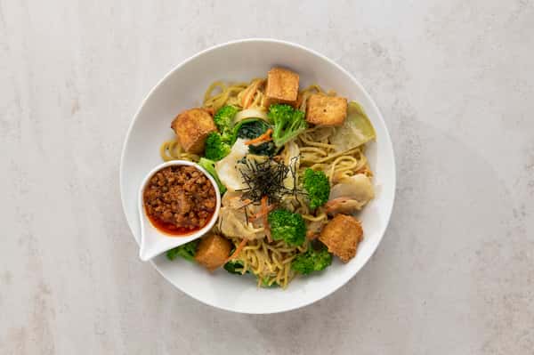 16V: White Yakisoba