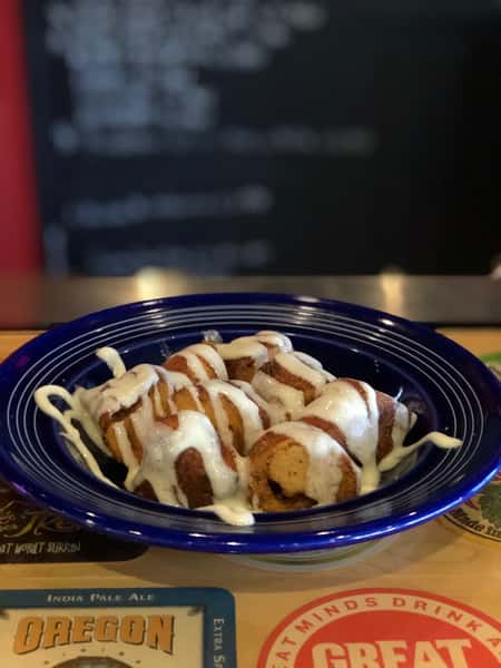 cinnamon pretzel bites