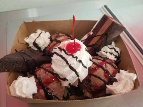 Black Forest Extreme Sundaes