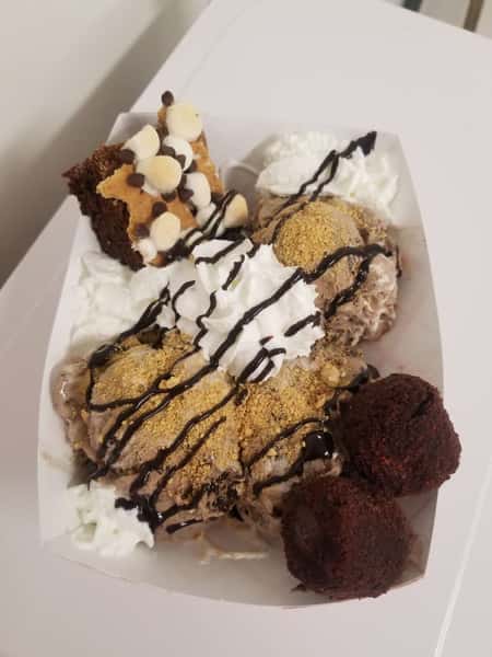 S'more Extreme Sundaes