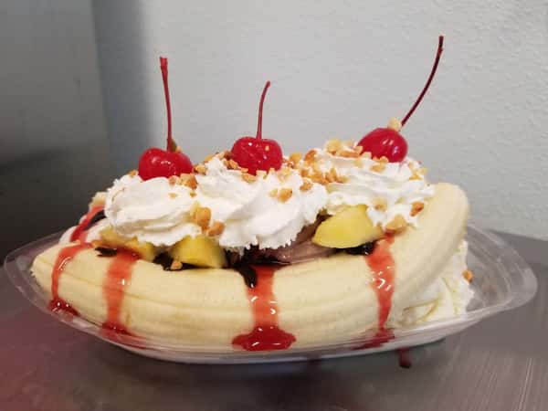 "Classic" Banana Split