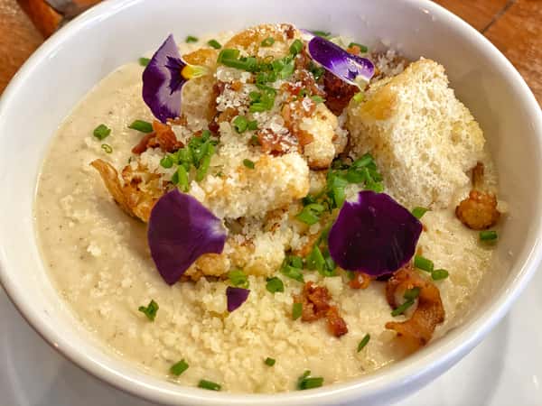 ROASTED CAULIFOWER SOUP