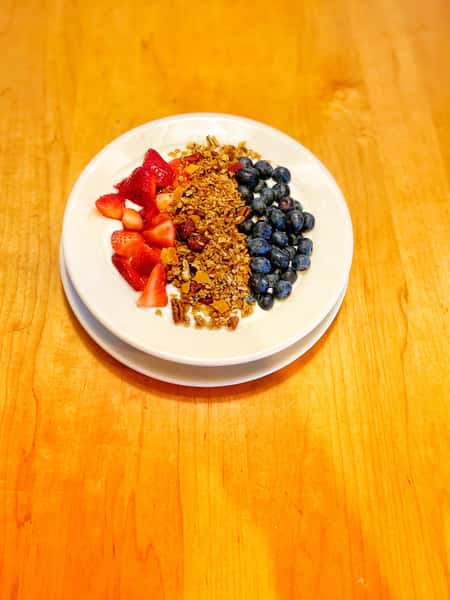 DC's Yogurt & Granola Combo