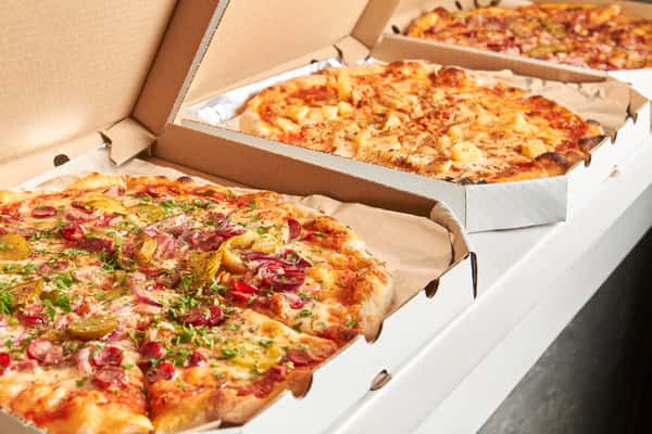 pizza open boxes