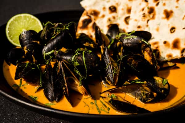 Coconut Curry Mussels